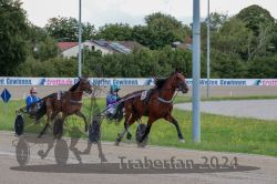 Dateiname=20240722_qu2_018_QU2_0031.jpg
Dateigröße=645KB
Abmessungen: 1000x667
hinzugefügt am: 23. Juli 2024 20240722_qu2_018_QU2_0031.jpg