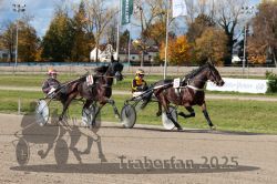 Dateiname=20251026_qu2_043_QU2_0139.jpg
Dateigröße=395KB
Abmessungen: 1000x667
hinzugefügt am: 27. Oktober 2025 20251026_qu2_043_QU2_0139.jpg