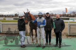 Dateiname=20251120_r03_088_E7D_0072.jpg
Dateigröße=291KB
Abmessungen: 1000x667
hinzugefügt am: 21. November 2025 20251120_r03_088_E7D_0072.jpg