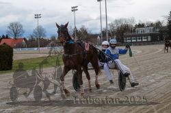 Dateiname=20251120_r03_095_E7D_0090.jpg
Dateigröße=281KB
Abmessungen: 1000x667
hinzugefügt am: 21. November 2025 20251120_r03_095_E7D_0090.jpg