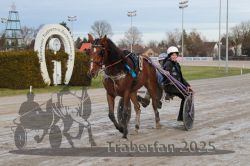 Dateiname=20251130_r01_080_E7D_0046.jpg
Dateigröße=297KB
Abmessungen: 1000x667
hinzugefügt am: 01. Dezember 2025 20251130_r01_080_E7D_0046.jpg